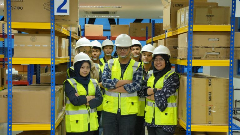🎓 Raih Gelar Sarjana Terapan Melalui Jalur D2 Distribusi Barang FASTRACK Polibatam